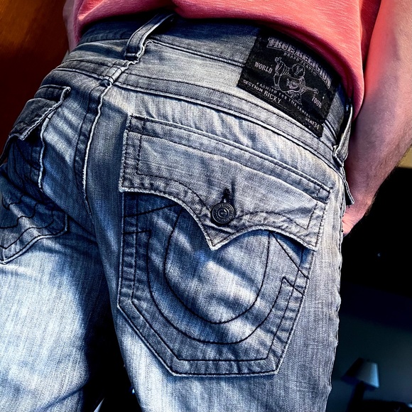 🚫SOLD!👖NWOT |•TRUE RELIGION•| Grey 'Ricky' Straight Leg Flap Pocket Jeans 34 - Picture 2 of 16